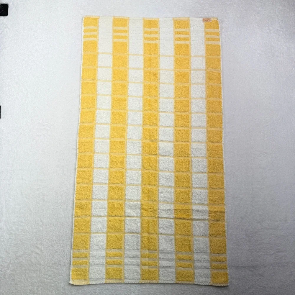 Cannon Vintage Bath Towel Yellow White Checkered Retro Made in USA Cotton MCM